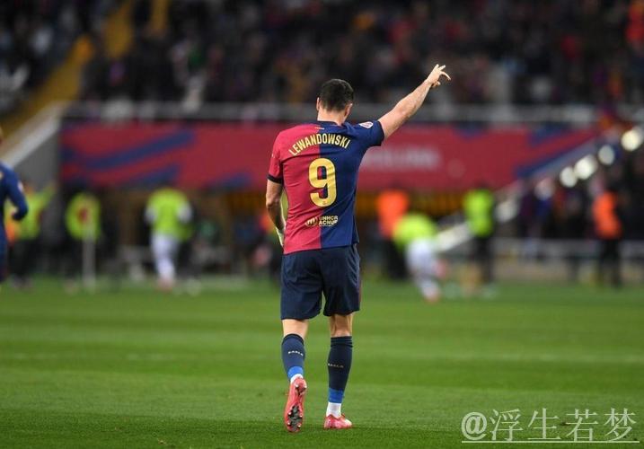 巴萨震撼世界的9秒大戏:3人90米接力反击+4脚触球 36岁杀神终结 巴萨震撼世界的9秒大戏:3人90米接力反击+4脚触球 36岁杀神终结